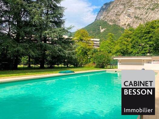 Appartement à vendre 420 000 € 5 pièces 4 chambres 165,1 m² Étage 1/6 Saint-Égrève 38120