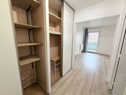 Appartement à louer 695 € 1 pièce 32 m² 1er étage Sud Triel-sur-Seine 78510