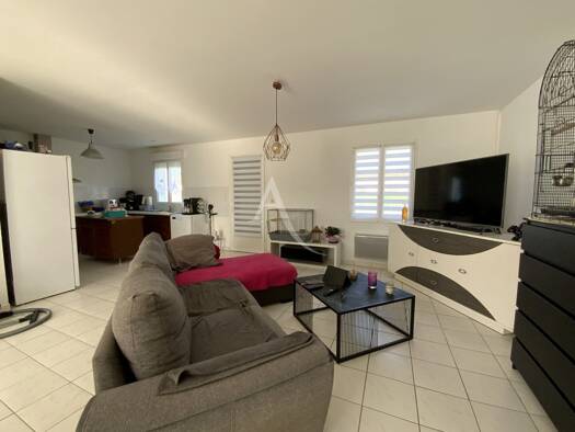 Maison à vendre 194 250 € 4 pièces 3 chambres 92 m² 1 800 m² de terrain Sainte-Lheurine 17520