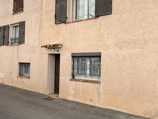Duplex à vendre 289 000 € 4 pièces 3 chambres 77 m² RDC Châteauneuf-Grasse 06740