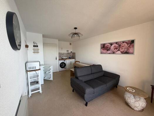 Appartement à louer 949 € 2 pièces 1 chambre 45 m² Étage 2/2 Malbuisson 25160