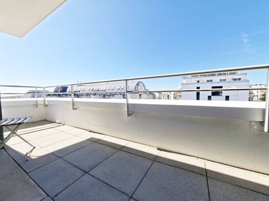 Appartement à vendre 323 000 € 4 pièces 3 chambres 73,73 m² Étage 5/5 Cergy 95000