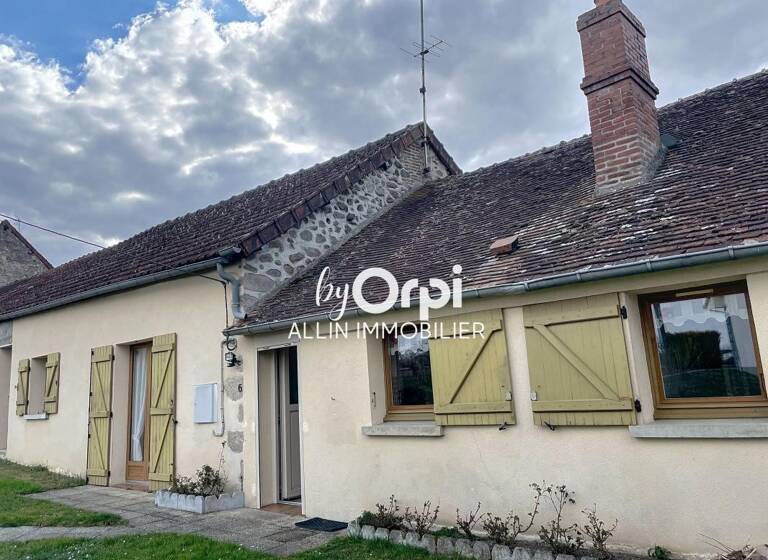 Maison à vendre 89 000 € 7 pièces 6<br/>chambres 85 m²<br/>superficie 837 m²<br/>terrain Lavaufranche 23600