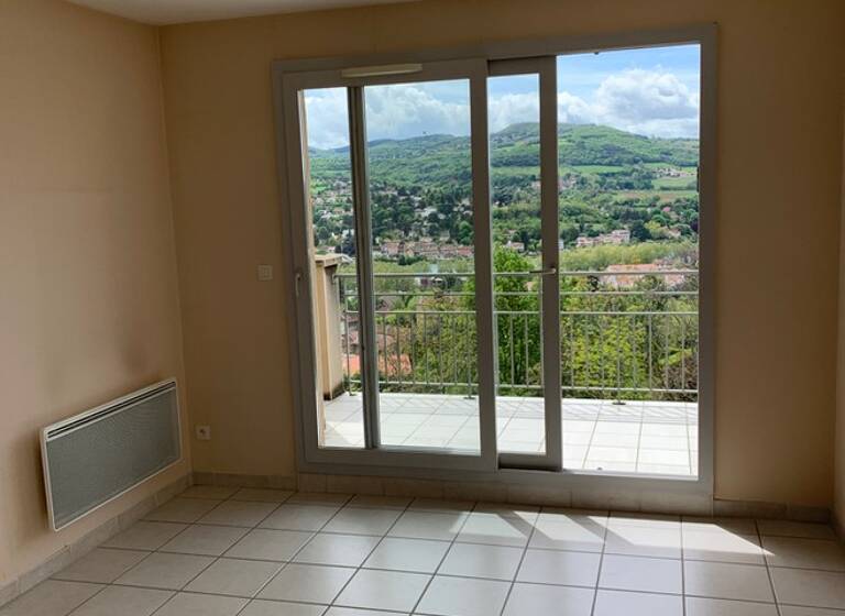 Appartement à louer 652 € 2 pièces 1<br/>chambre 48 m²<br/>superficie 2/3<br/>étage Aventuriere-Simandre Neuville sur Saone 69250
