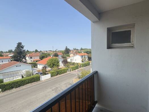 Appartement à vendre 115 000 € 3 pièces 2 chambres 62 m² Étage 3/3 Charruauds le Pintey Libourne 33500