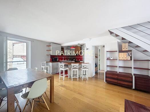 Duplex à louer 2 230 € 6 pièces 5 chambres 105 m² Étage 1/2 Rueil sur Seine-Plaine-Gare Rueil Malmaison 92500