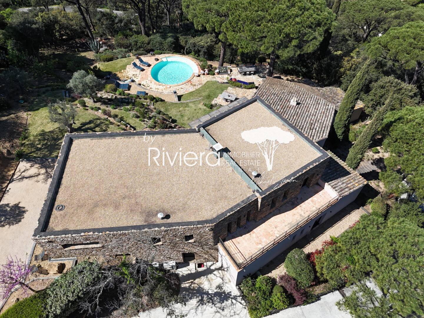Maison à vendre, 365m², LA CROIX VALMER
