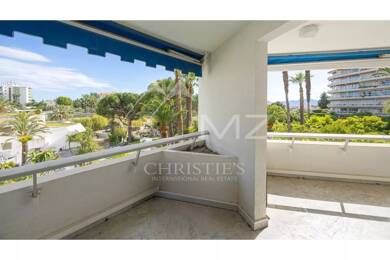 Appartement à vendre 365 000 € 2 pièces 49,3 m² RDC/4 Cannes 06400