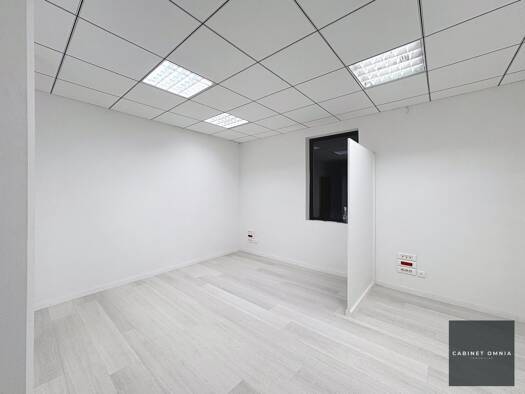 Local commercial à louer 750 € 77 m² de surface de vente Villebourbon Montauban 82000