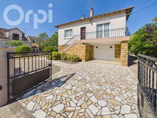 Maison à vendre 139 500 € 3 pièces 2 chambres 89 m² 903 m² de terrain Colombier-Cité Scolaire Vierzon 18100