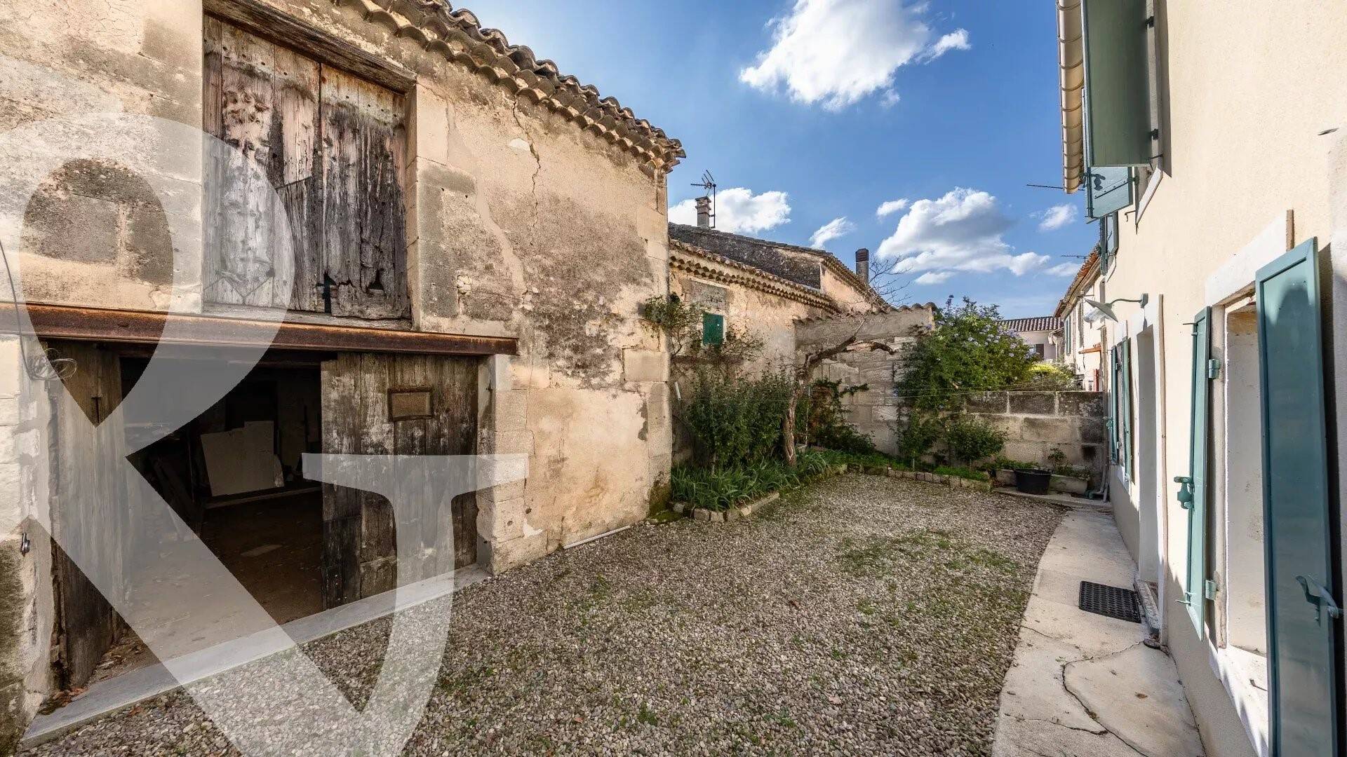Maison à vendre, 160m², MAUSSANE LES ALPILLES