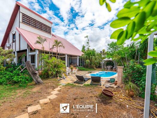 Villa à vendre 890 000 € 5 pièces 4 chambres 153 m² 733 m² de terrain Saint-Gilles Les Bains Saint-Paul 97434