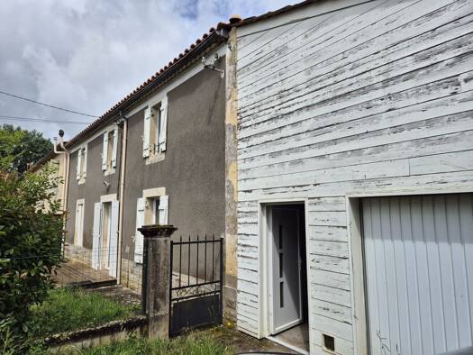 Maison à vendre 159 900 € 4 pièces 3 chambres 109 m² 515 m² de terrain Sauveterre-de-Guyenne 33540