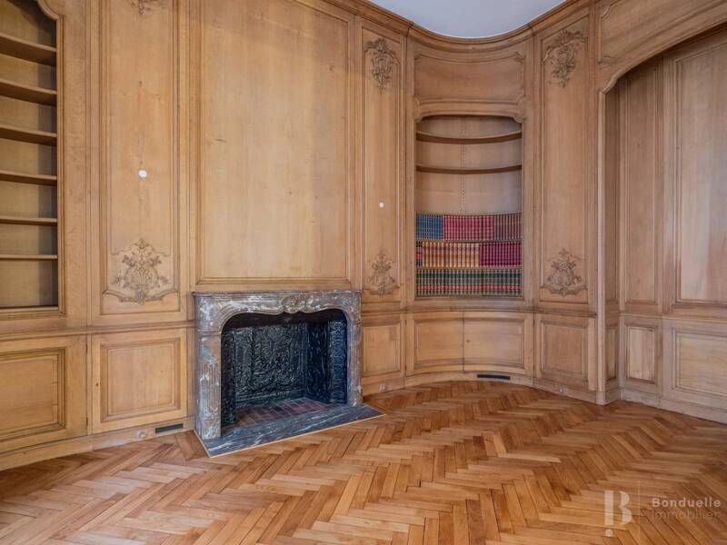 Maison à louer, 358m², PARIS 16E