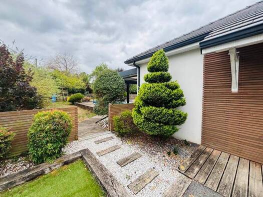 Maison de plain-pied à vendre 399 000 € 5 pièces 4 chambres 108 m² 1 465 m² de terrain Nousty 64420