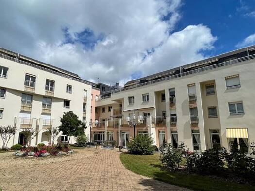 Appartement à vendre 60 480 € 2 pièces 1 chambre 49 m² RDC Angers 49100