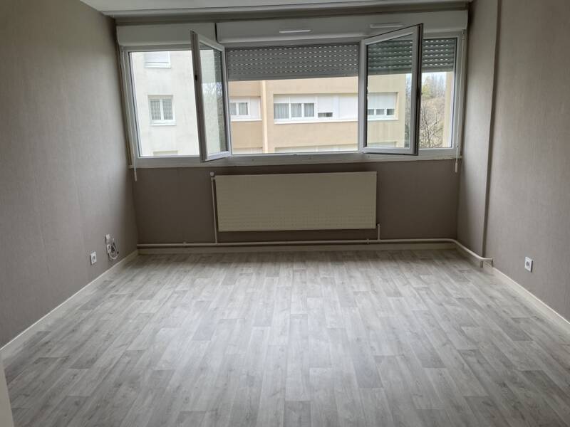 Maison à louer, 47m², ARBENT