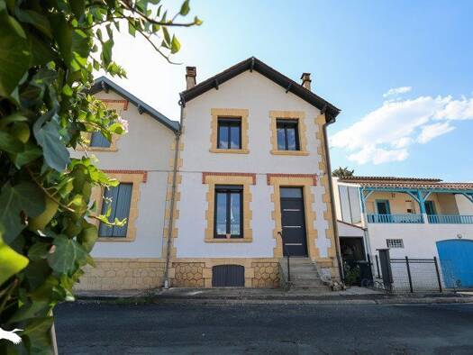 Maison à vendre 267 000 € 4 pièces 3 chambres 90 m² 218 m² de terrain Vieux Bergerac Bergerac 24100