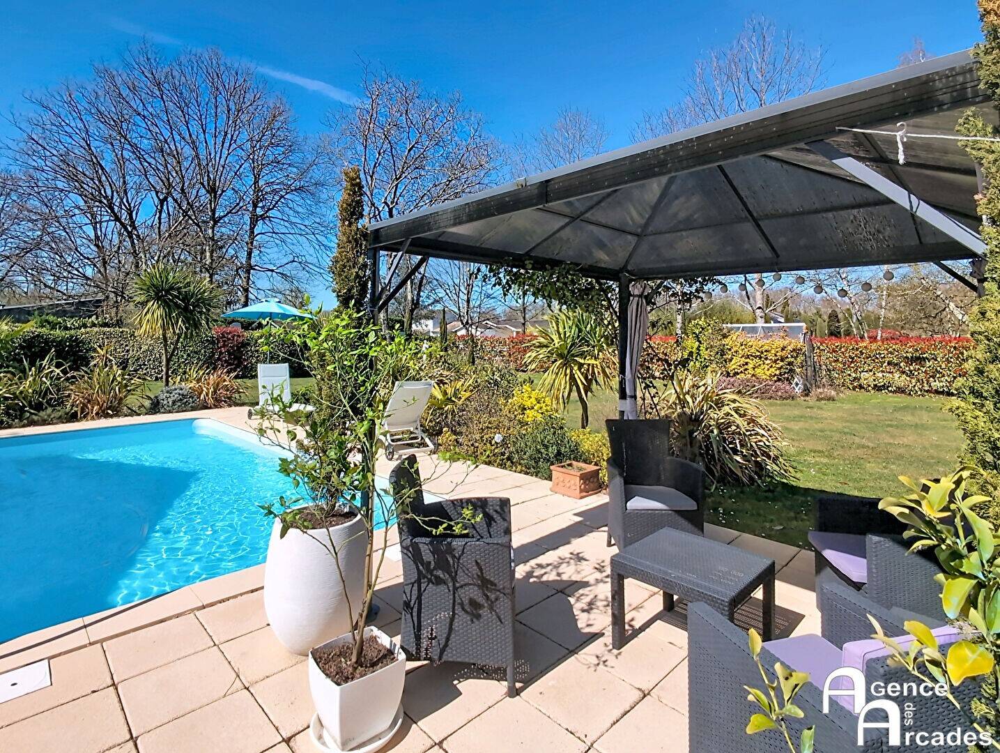 Maison à vendre, 193m², SAINT SULPICE ET CAMEYRAC