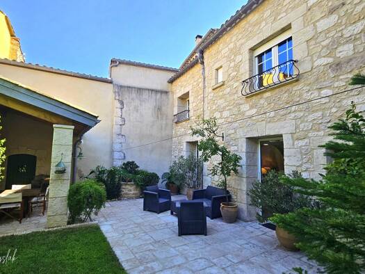 Maison à vendre 572 000 € 7 pièces 4 chambres 231 m² 270 m² de terrain Saint-André-de-Sangonis 34725