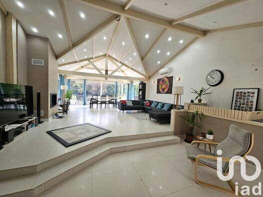 Maison de plain-pied à vendre 389 000 € 6 pièces 4 chambres 166 m² 3 700 m² de terrain Lizy-sur-Ourcq 77440