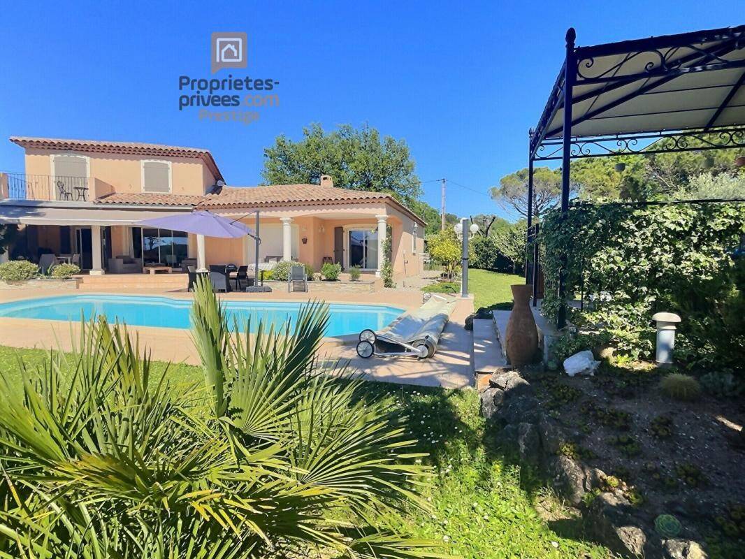 Maison à vendre, 185m², BAGNOLS EN FORET