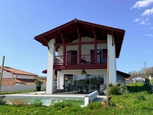 Villa à louer 2 350 € 4 pièces 3 chambres 148,5 m² dès le 15/04/2026 Ustaritz 64480