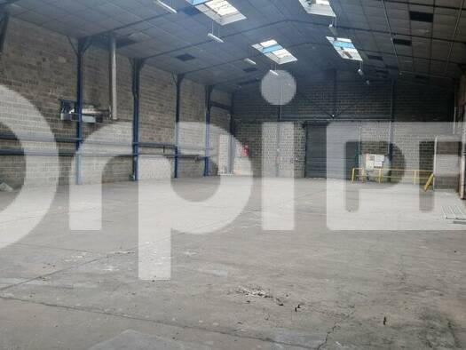 Local d'activités à vendre 246 560 € 680 m² d'espace de stockage Beauvais 60000