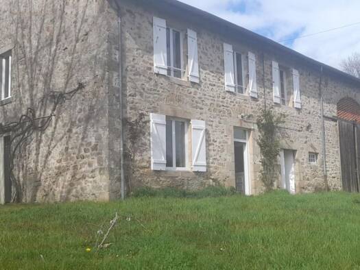 Maison à louer 1 100 € 5 pièces 3 chambres 172 m² Saint-Jouvent 87510