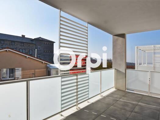 Appartement à louer 1 190 € 3 pièces 2 chambres 77,1 m² 2ème étage Saint-Martin-en-Haut 69850