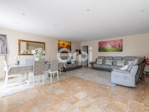 Appartement à vendre 219 999 € 5 pièces 4 chambres 124,8 m² 2 étages La Neuvillette-Trois Fontaines Reims 51100