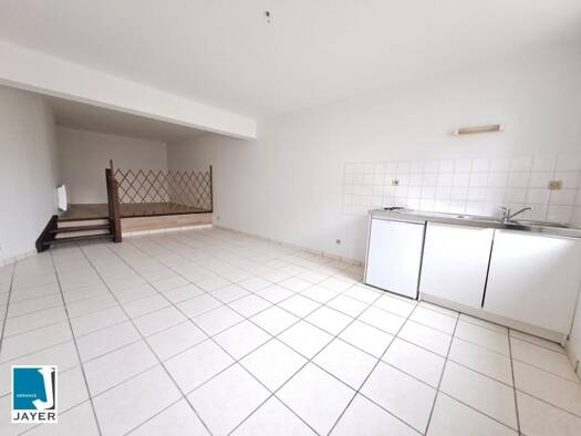 Studio à louer 410 € 1 pièce 39 m² 1er étage Aubepin Chalon-sur-Saône 71100
