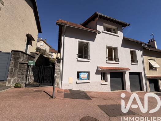 Maison à vendre 258 000 € 5 pièces 4 chambres 130 m² 350 m² de terrain Alouettes Aurillac 15000