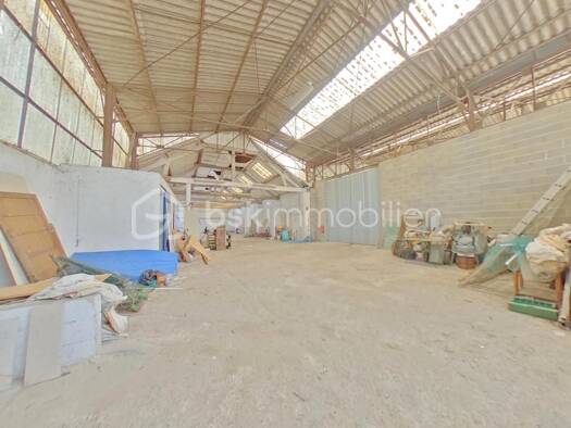 Parking à vendre 189 500 € 770 m² Bray-sur-Seine 77480