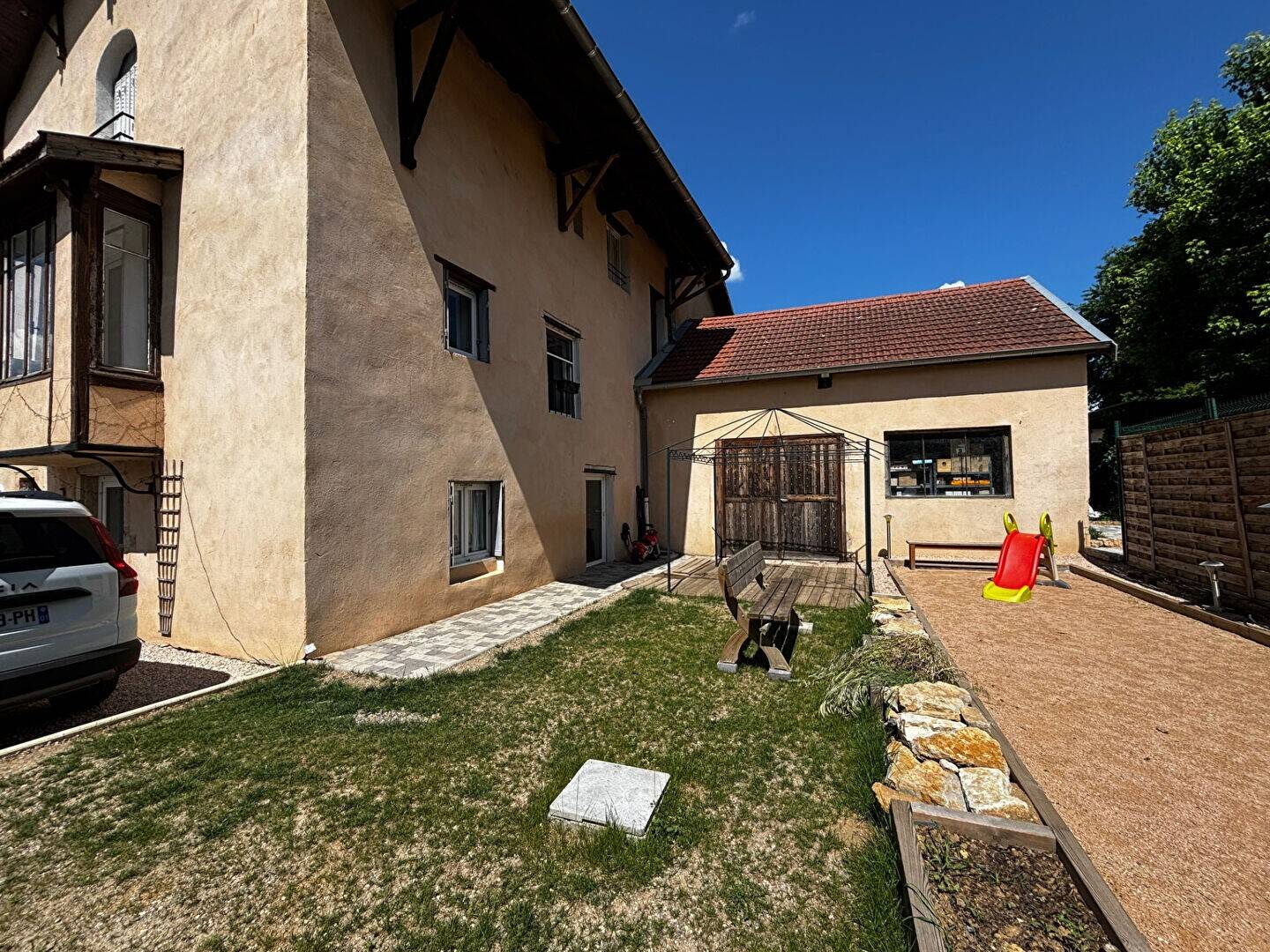 Maison à vendre, 104m², MONTMERLE SUR SAONE