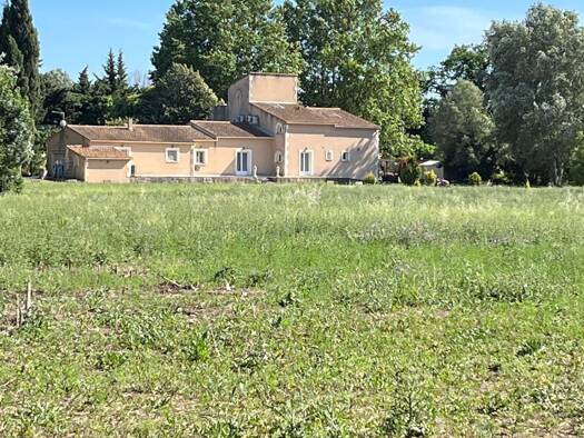 Maison à vendre 892 500 € 10 pièces 3 chambres 333 m² Tarascon 13150