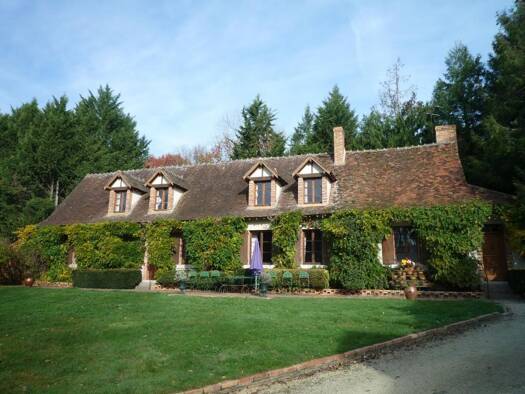 Maison à vendre 3 675 000 € 6 pièces 5 chambres 1 745 150 m² de terrain Allogny 18110
