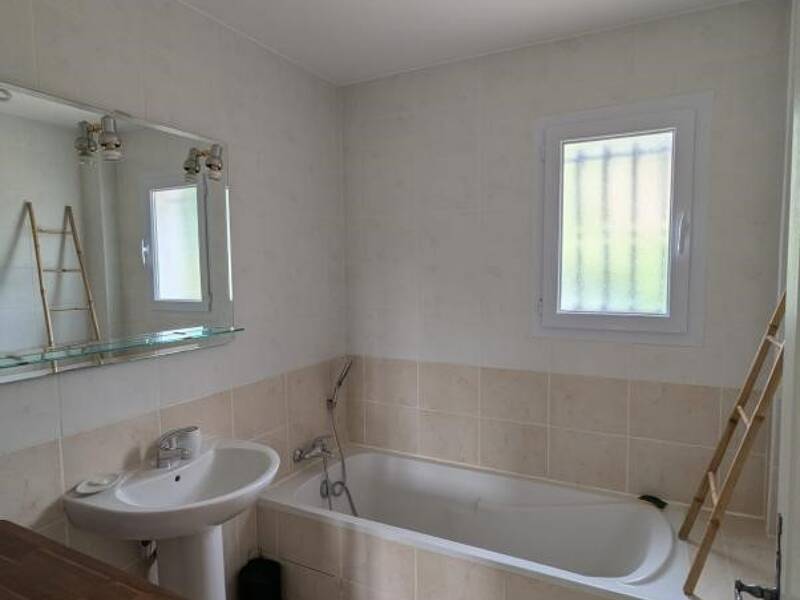 Maison à louer, 58m², CUERS