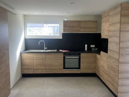 Duplex à louer 2 300 € 3 pièces 2 chambres 94 m² Cessy 01170