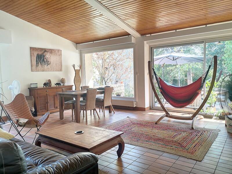 Maison à louer, 201m², VILLENEUVE LES AVIGNON