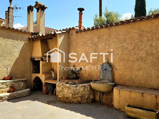 Maison de ville à vendre 325 000 € 6 pièces 4 chambres 146 m² 45 m² de terrain Centre Ancien Pertuis 84120