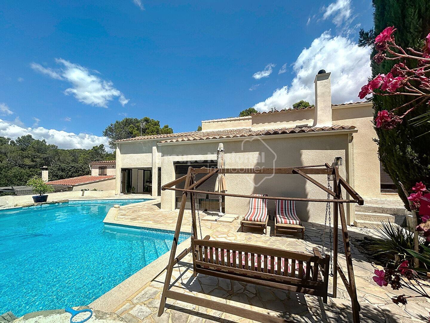 Maison à vendre, 205m², UCHAUX