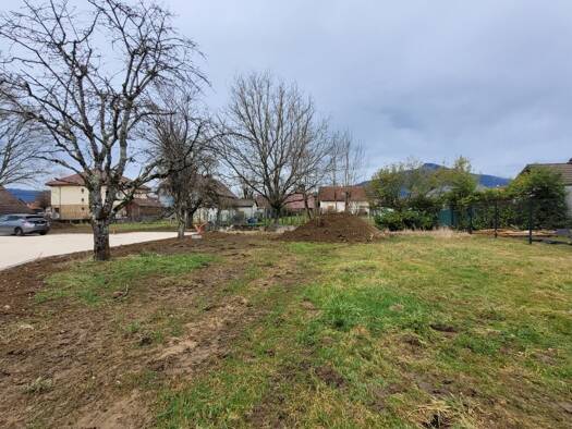Terrain constructible viabilisé à vendre 50 000 € 422 m² de terrain Entre-deux-Guiers 38380