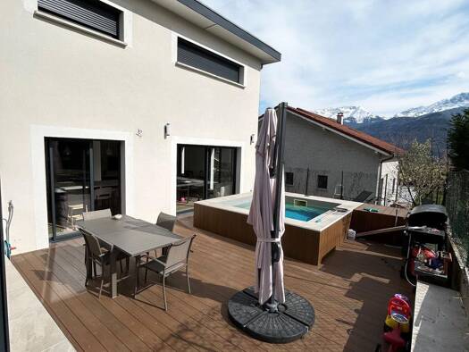 Maison à vendre 564 000 € 5 pièces 4 chambres 116 m² 300 m² de terrain Bernin 38190