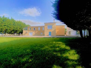 Villa à vendre 770 000 € 12 pièces 9 chambres 460 m² 3 820 m² de terrain Loriol sur Drome 26270