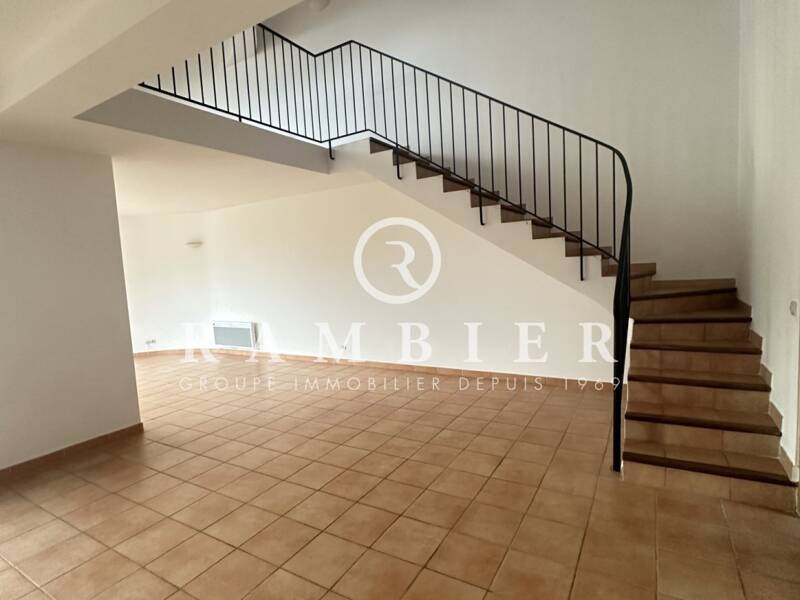 Maison à louer, 118m², BOUZIGUES