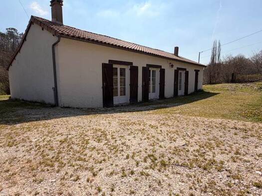 Maison de plain-pied à vendre 138 320 € 3 pièces 2 chambres 67 m² 1 117 m² de terrain Saint-Amand-de-Vergt 24380