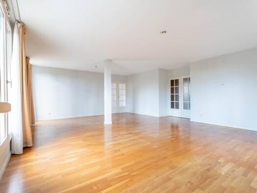 Appartement à vendre 364 000 € 6 pièces 4 chambres 167,2 m² Étage 3/4 Belleroche Villefranche-sur-Saône 69400