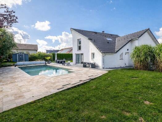 Maison à vendre 470 000 € 5 pièces 4 chambres 140 m² 967 m² de terrain Charquemont 25140