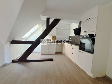 Appartement à louer 1 070 € 2 pièces 1 chambre 64 m² Dernier étage, Étage 3/3 Strasbourg 67000